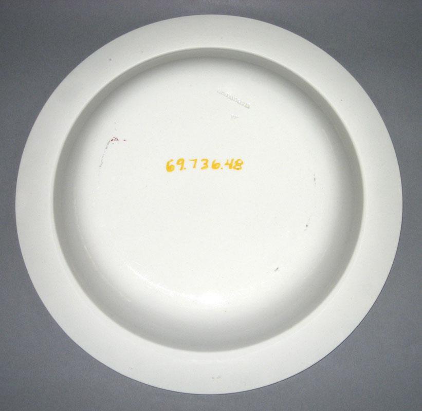 1969.0736.048 Plate underside