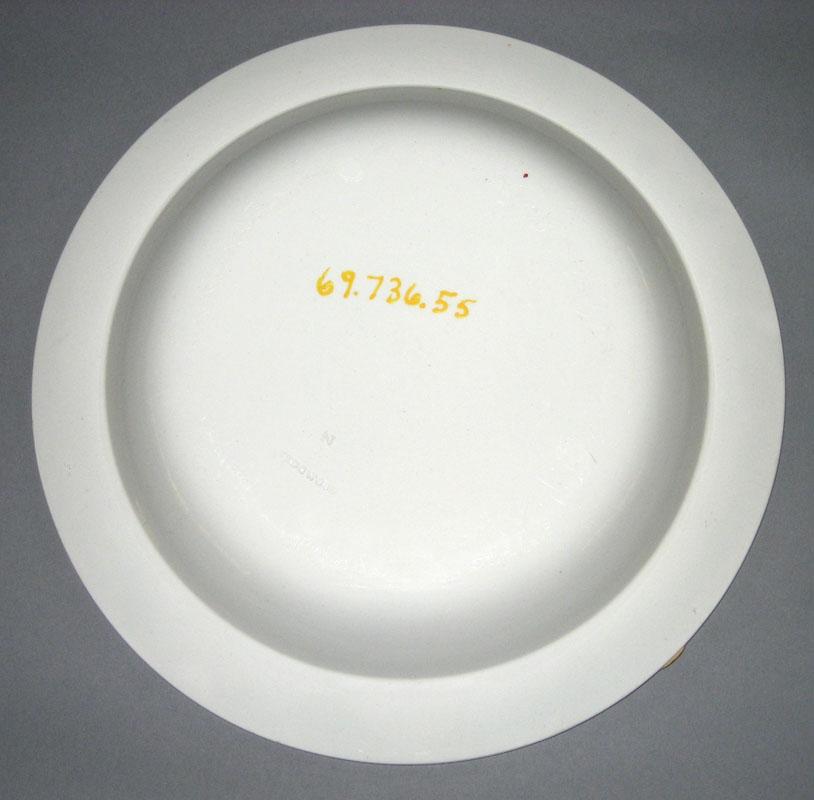 1969.0736.055 Plate underside