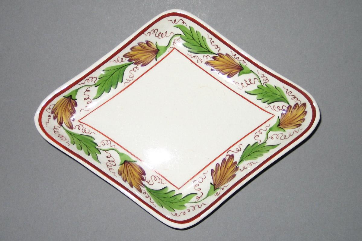 1969.0736.079 Dish