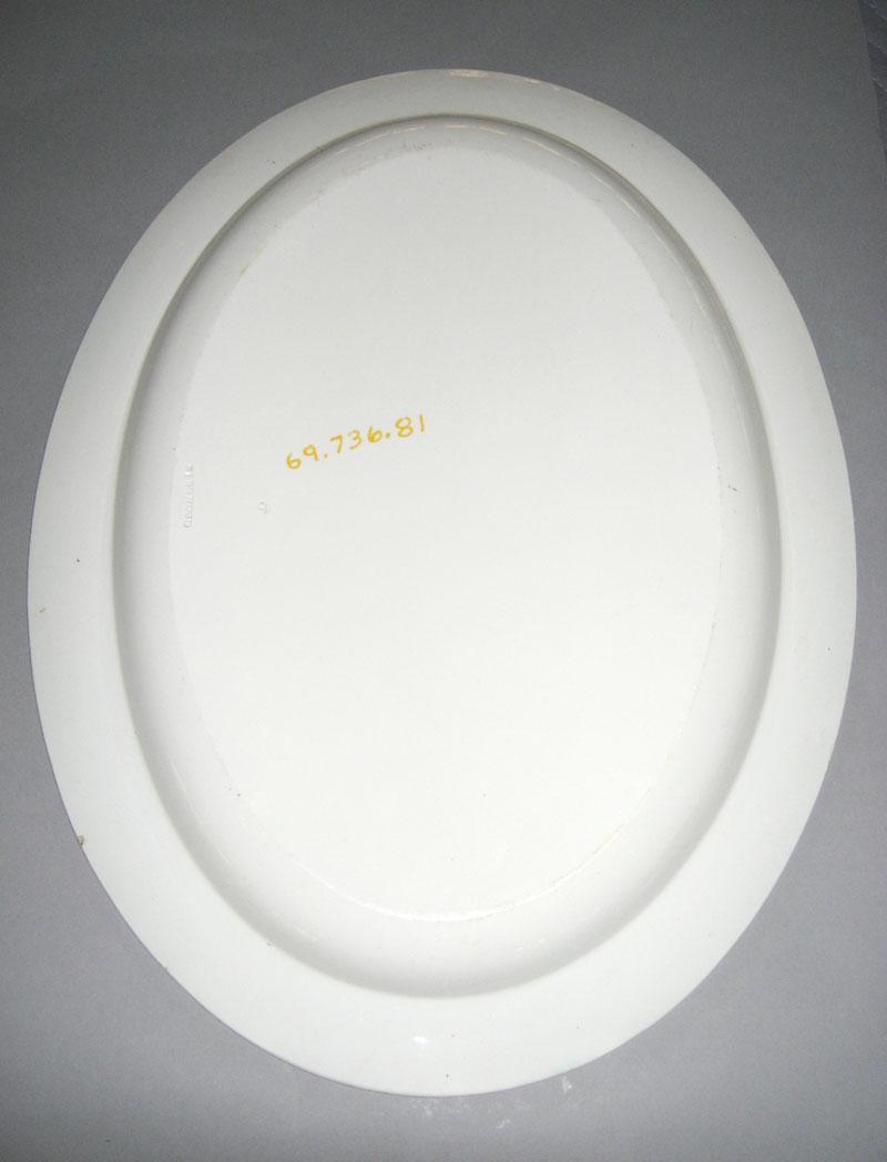 1969.0736.081 Dish underside