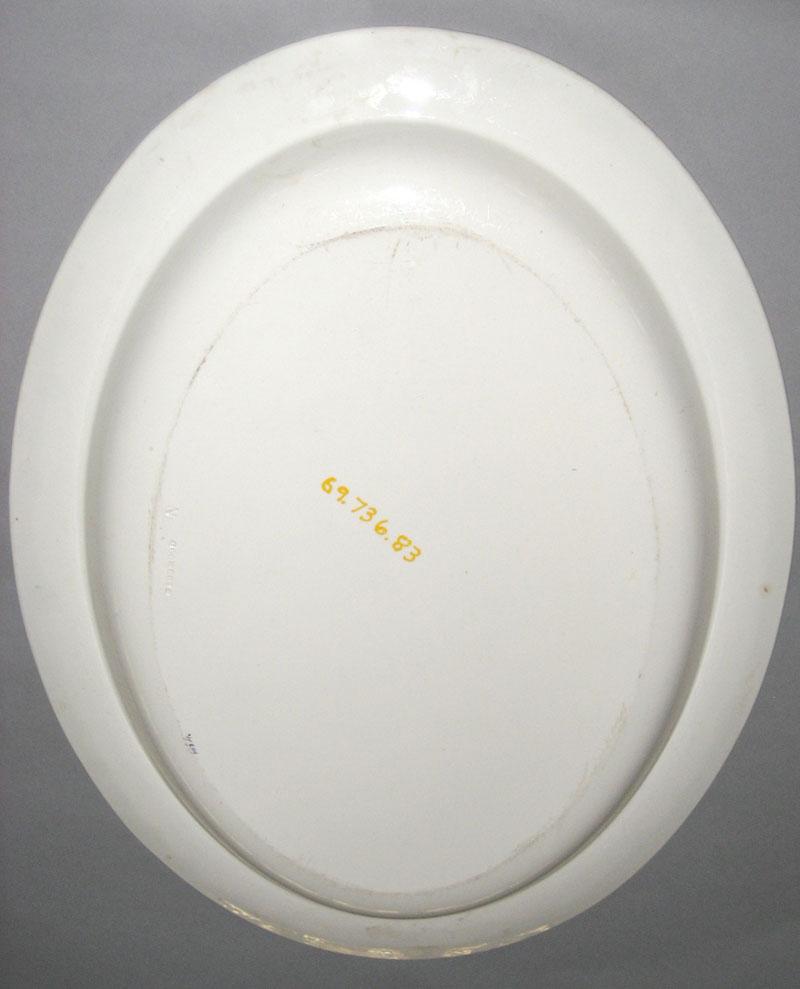 1969.0736.083 Dish underside