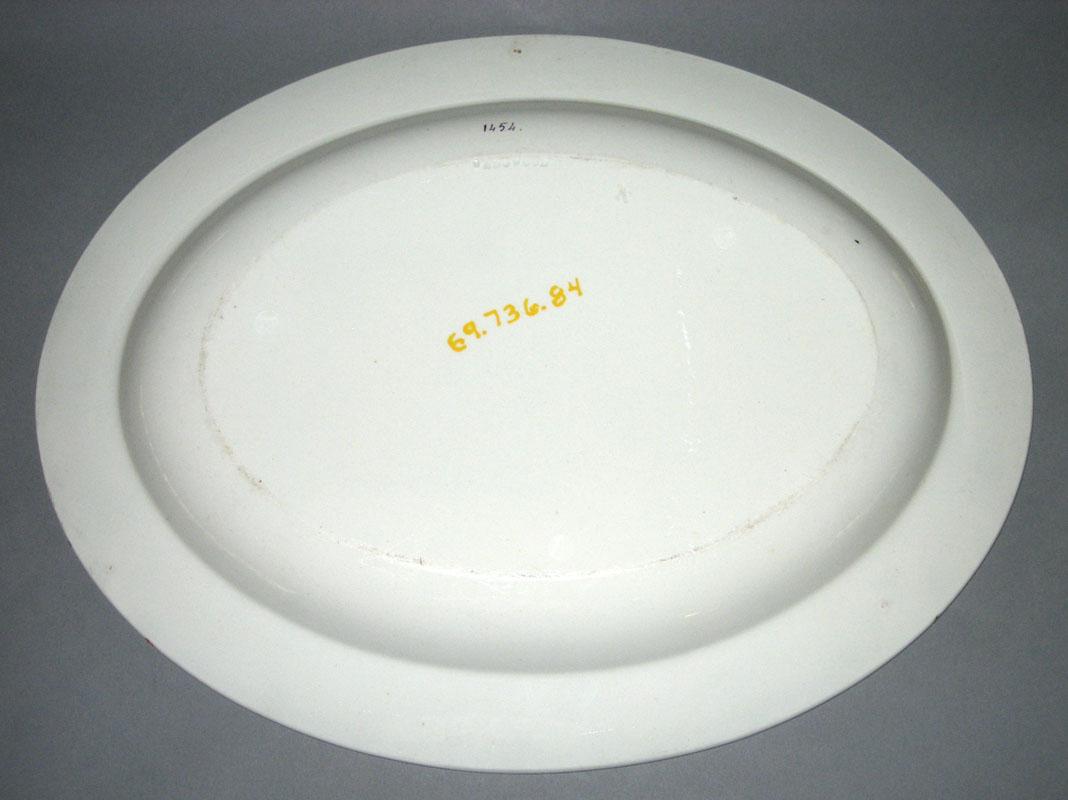 1969.0736.084 Dish underside