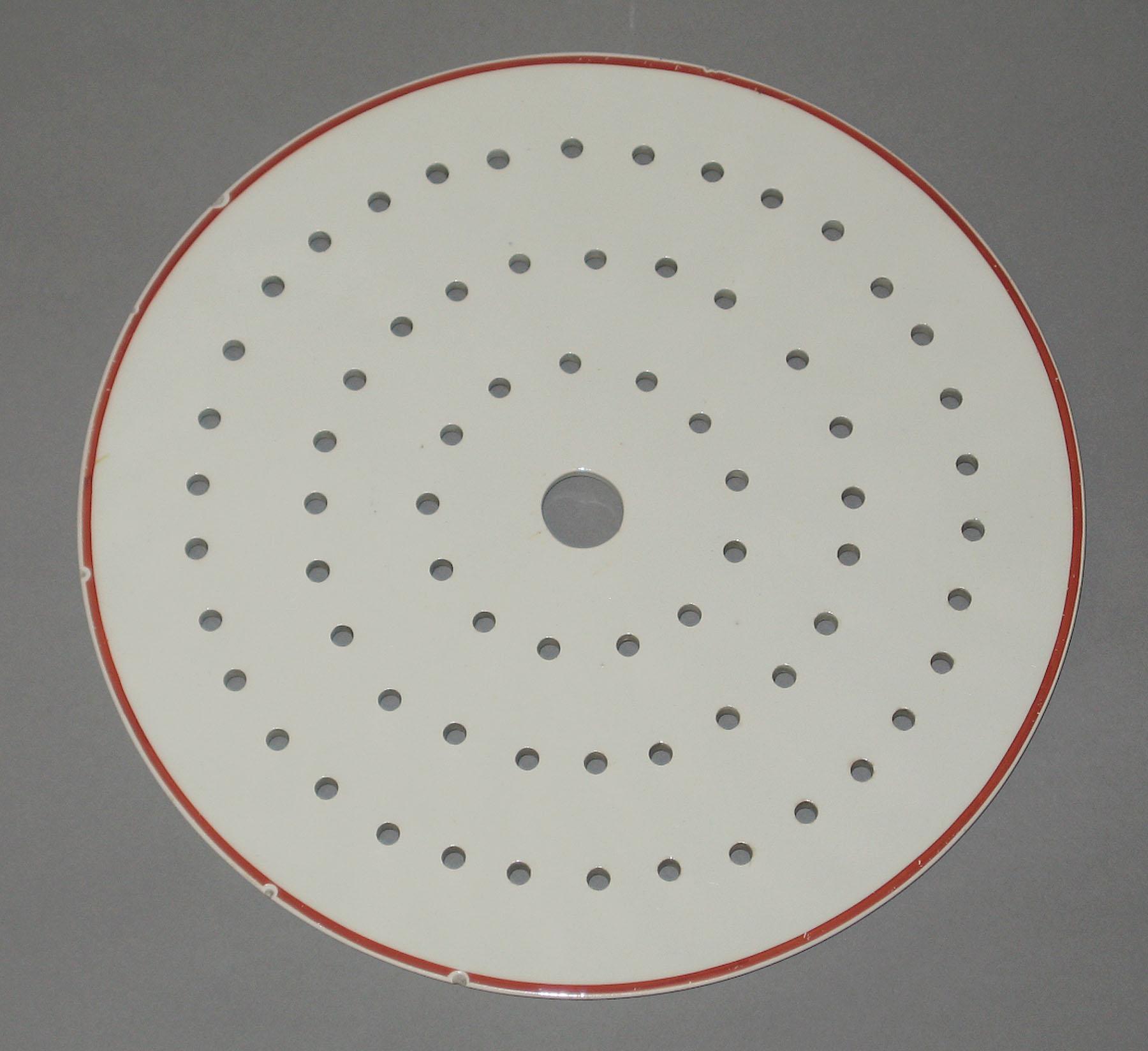 1969.0736.092 Creamware draining tray