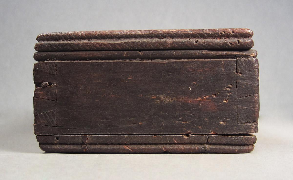 1957.0026.658, Box, side 1