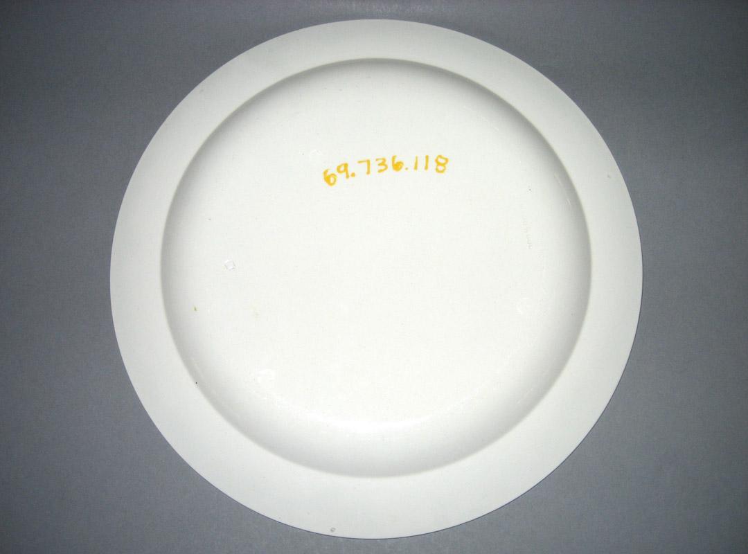 1969.0736.118 Plate underside