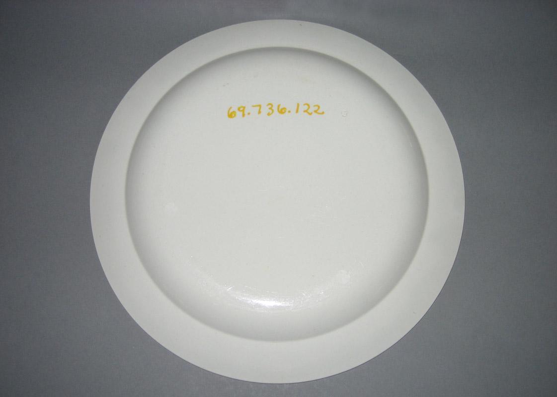 1969.0736.122 Plate underside