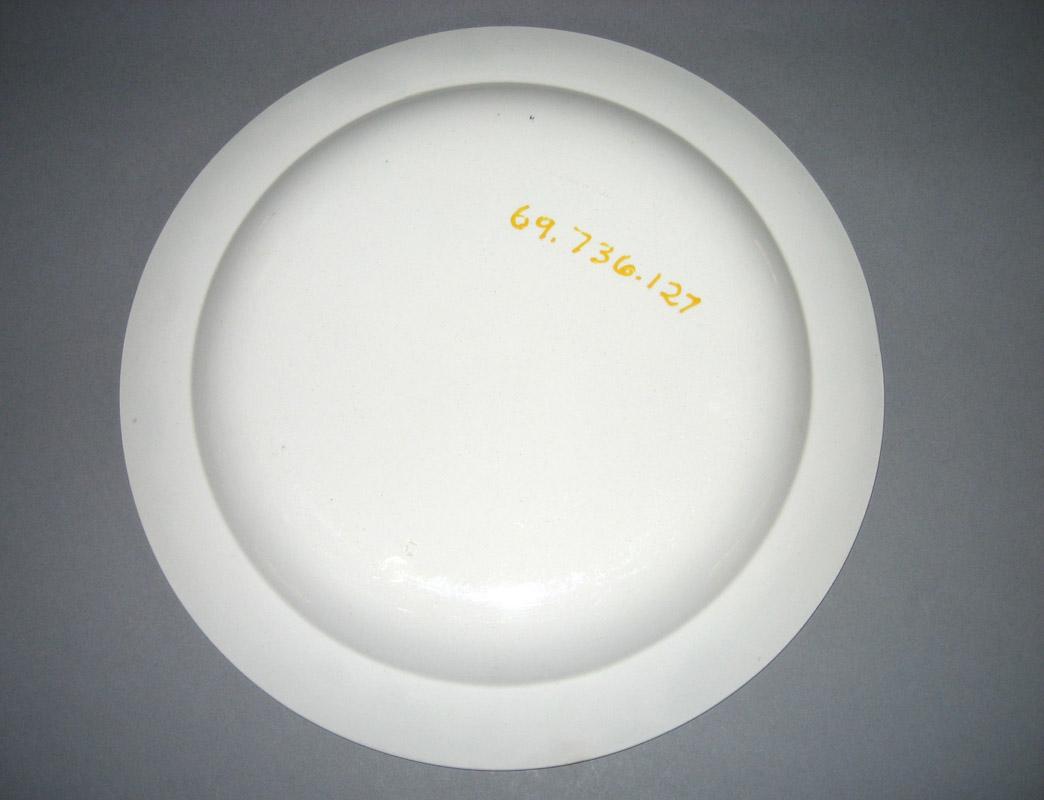 1969.0736.127 Plate underside