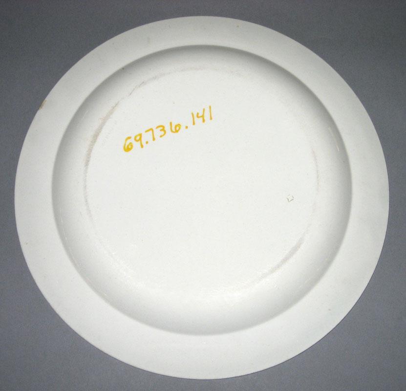 1969.0736.141 Plate underside