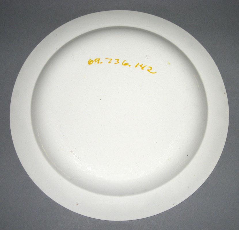 1969.0736.142 Plate underside