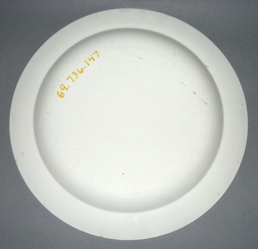 1969.0736.147 Plate underside
