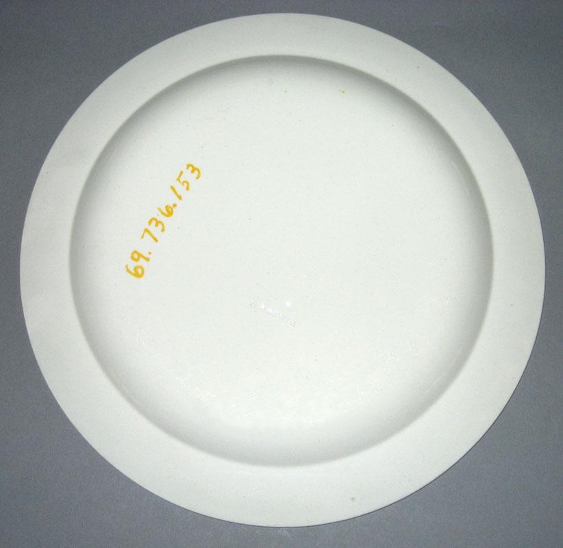 1969.0736.153 Plate underside