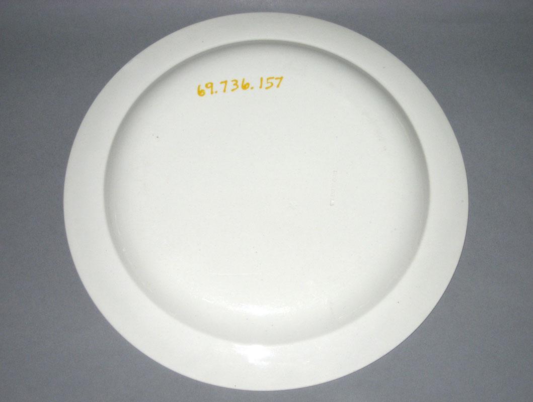 1969.0736.157 Plate underside