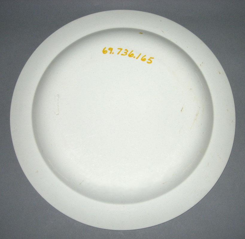 1969.0736.165 Plate underside