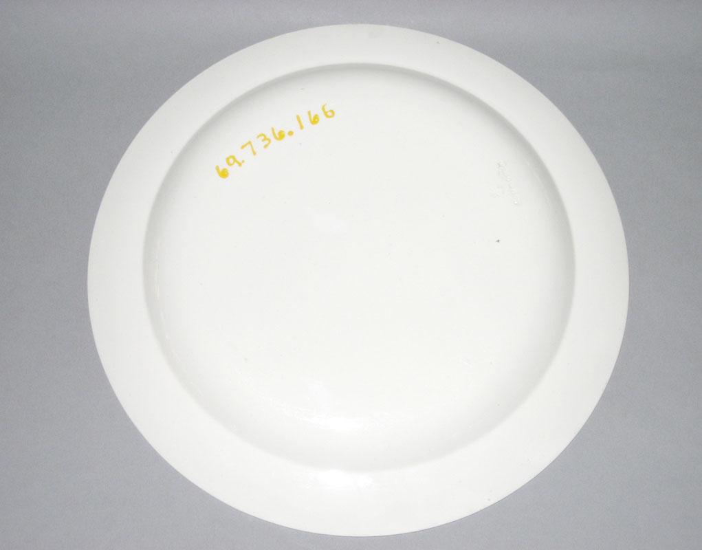 1969.0736.166 Plate underside