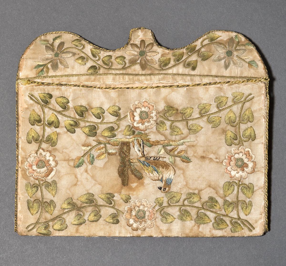 1969.0742 Pocketbook, Backside
