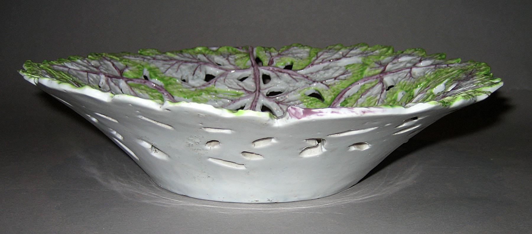 1969.0758.002 Dish (side)