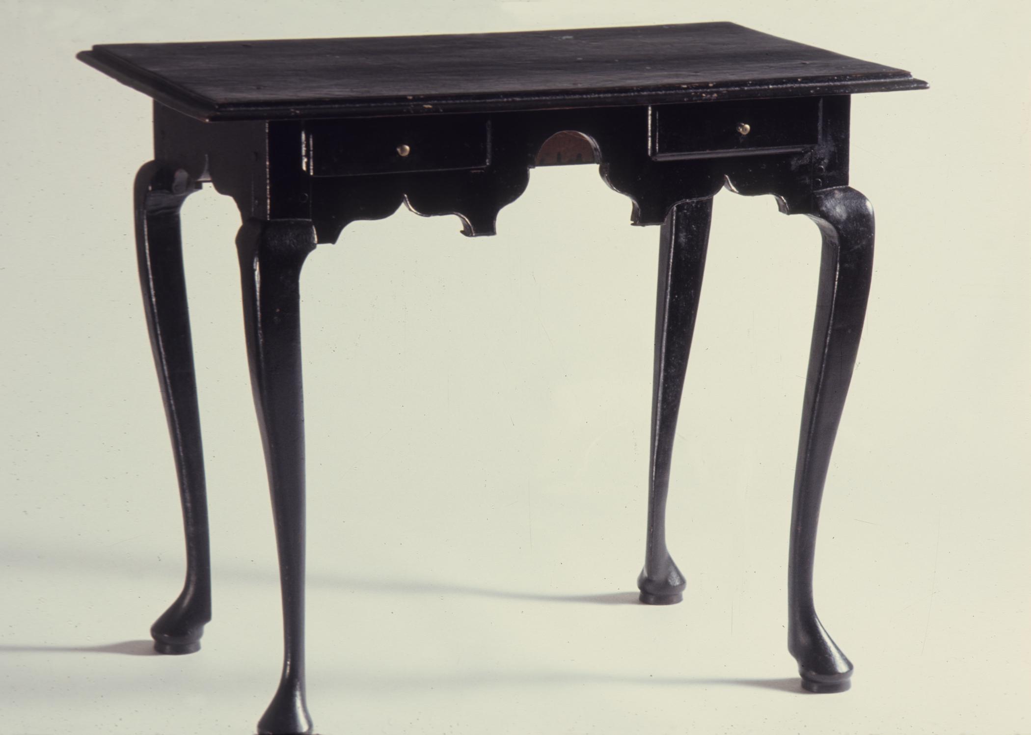 1969.0766 Table, Dressing table, view 1