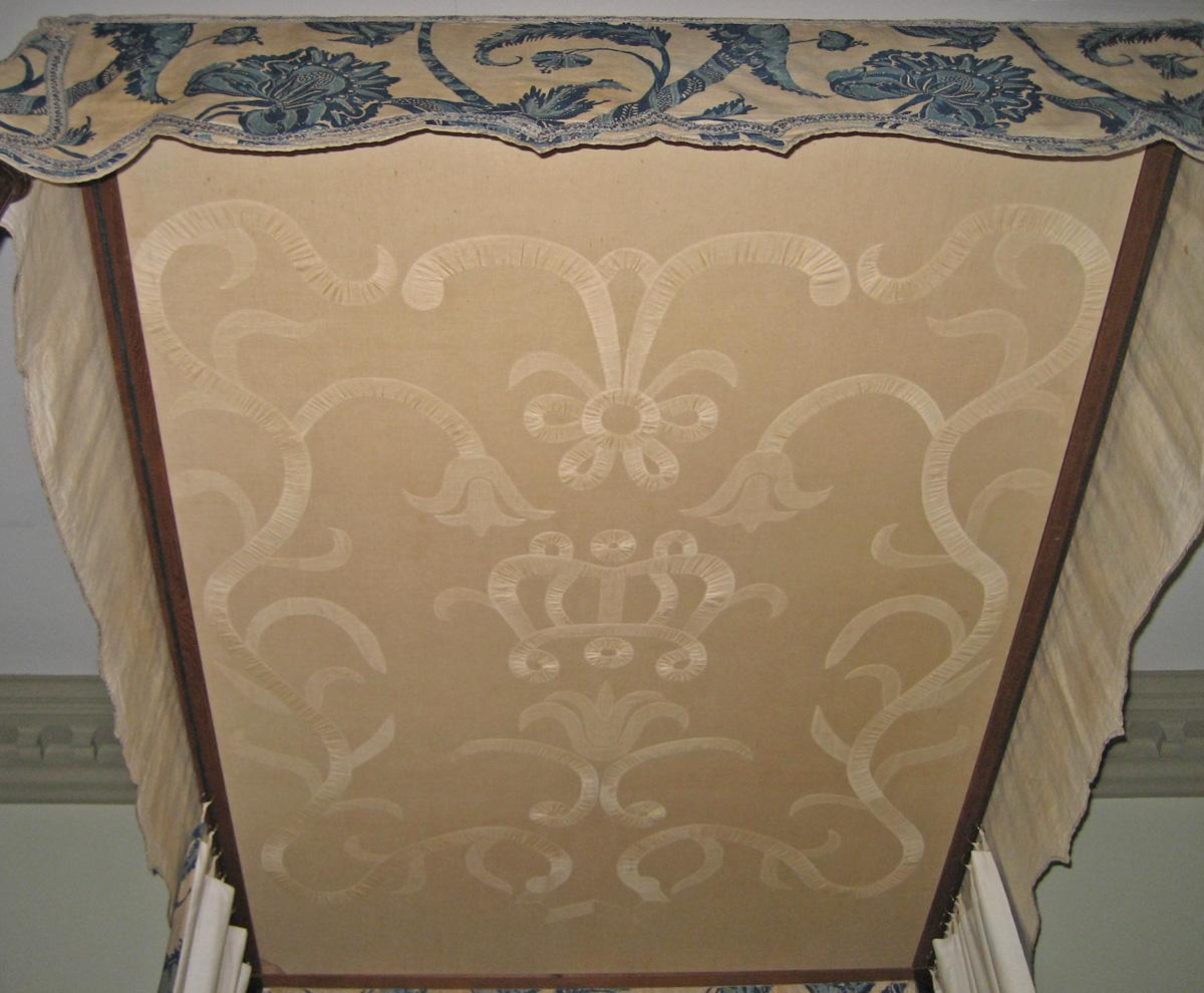 1969.0777 Bed hanging, tester