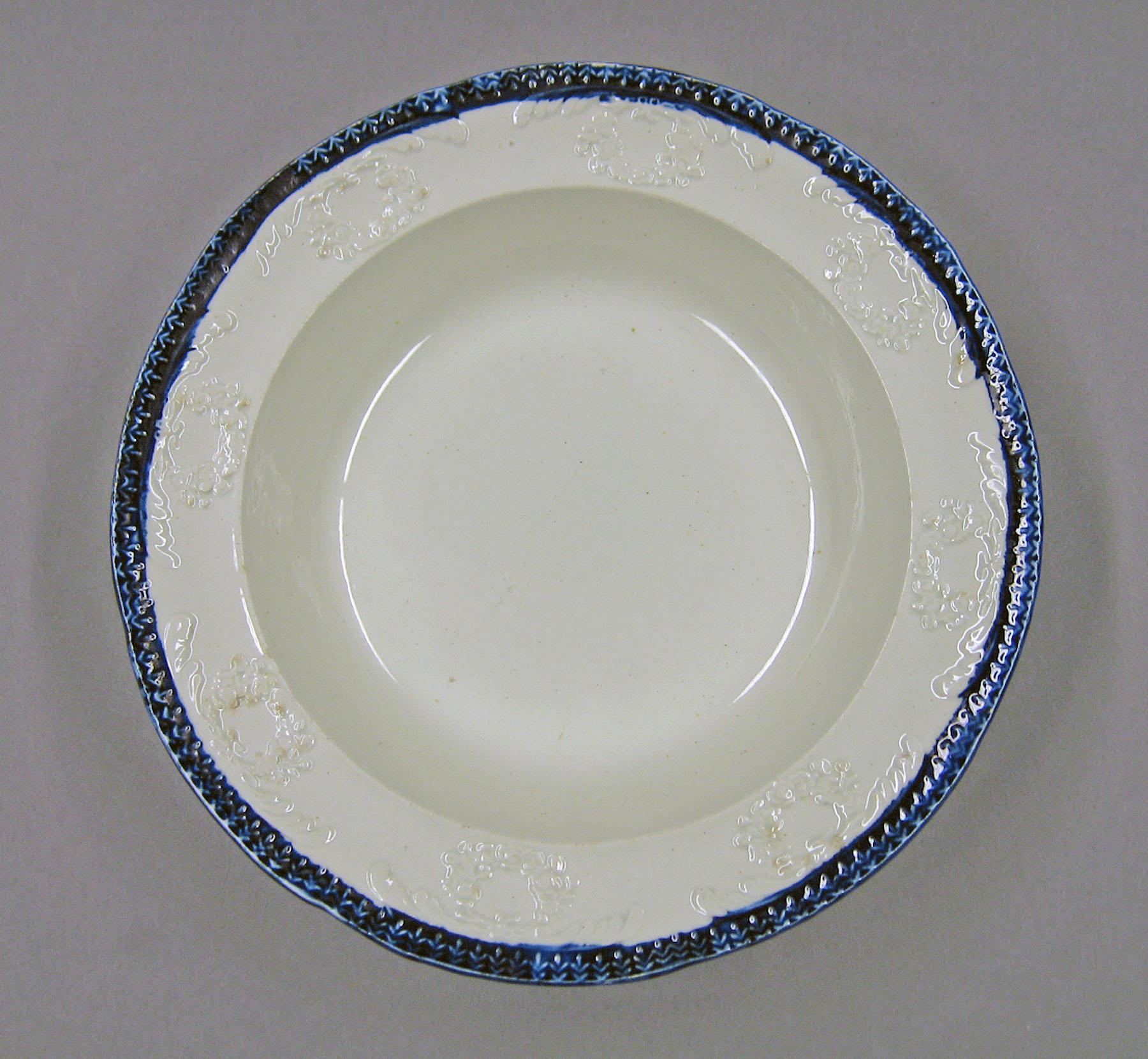 1969.0788.005 Pearlware soup plate