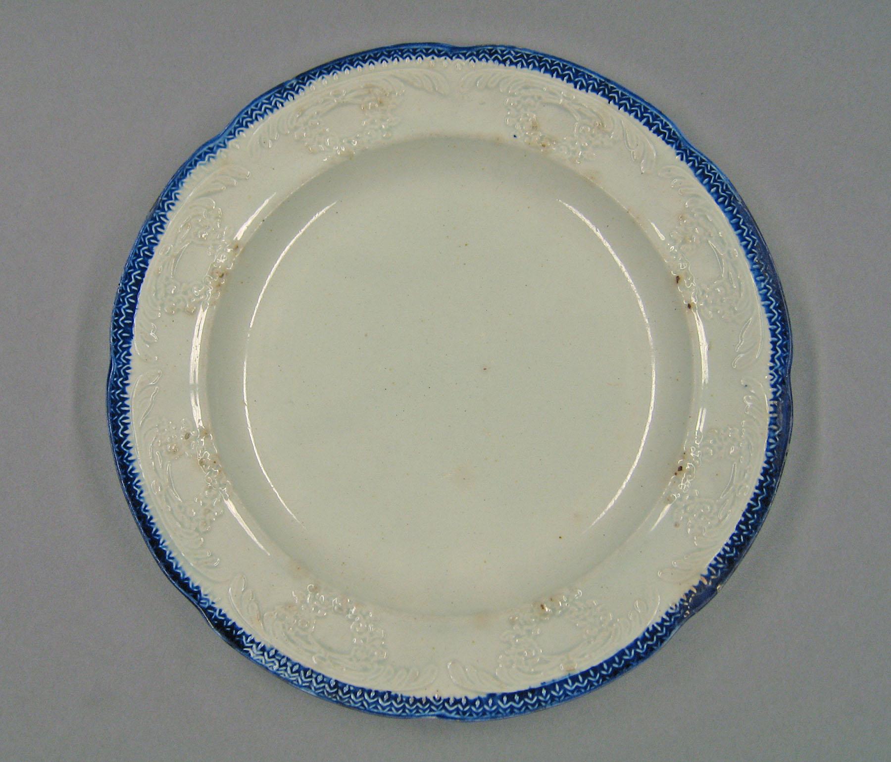 1969.0789.002 Pearlware dinner plate