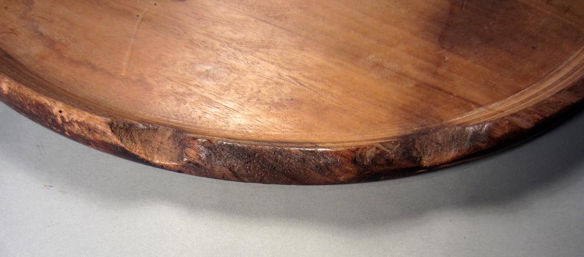 1957.0026.673 Stand top, Molding damage