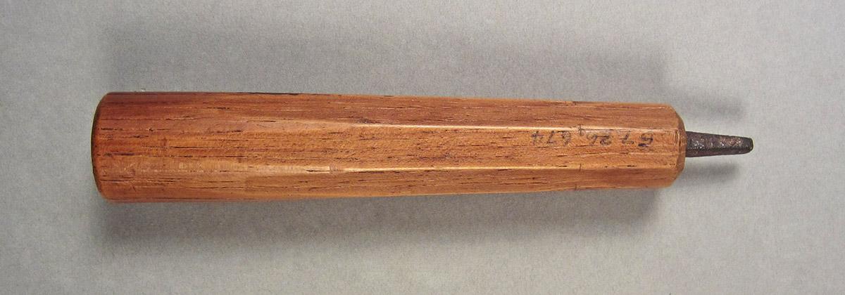 1957.0026.674, Turning tool, side 2
