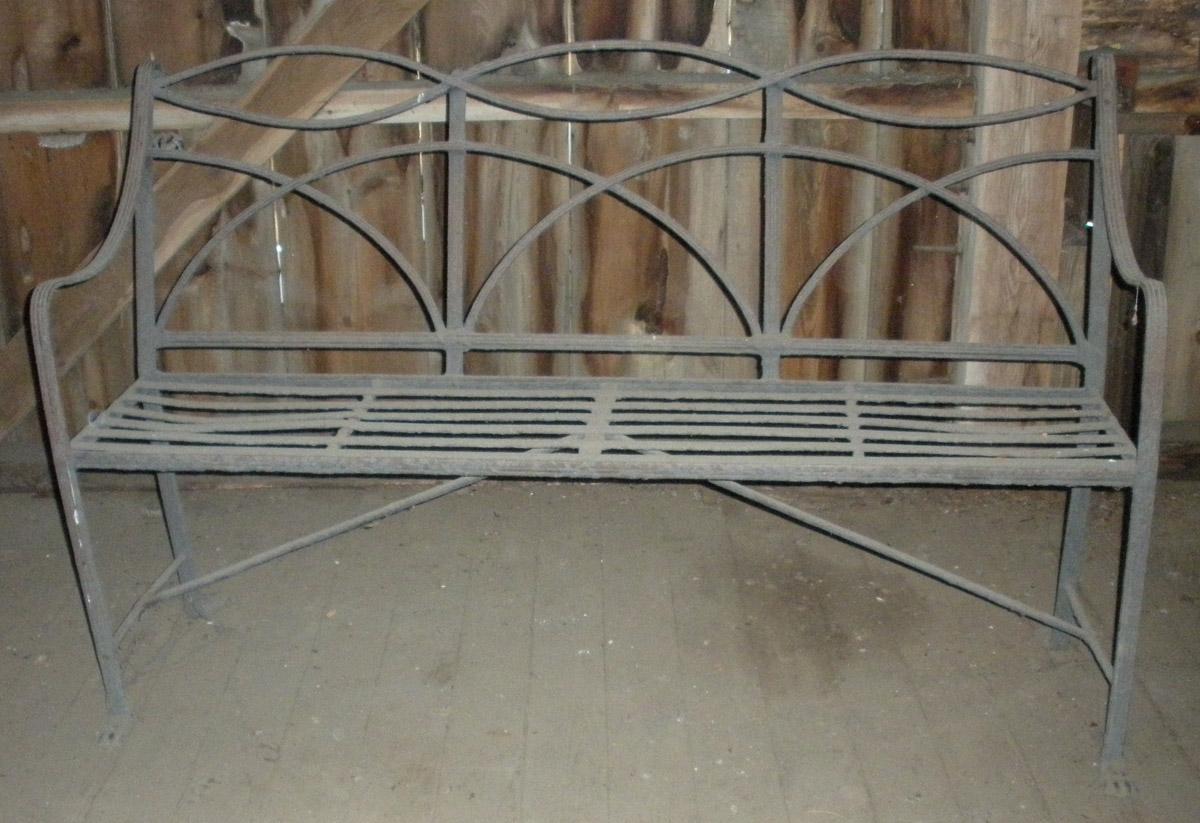 1969.0827 bench front view