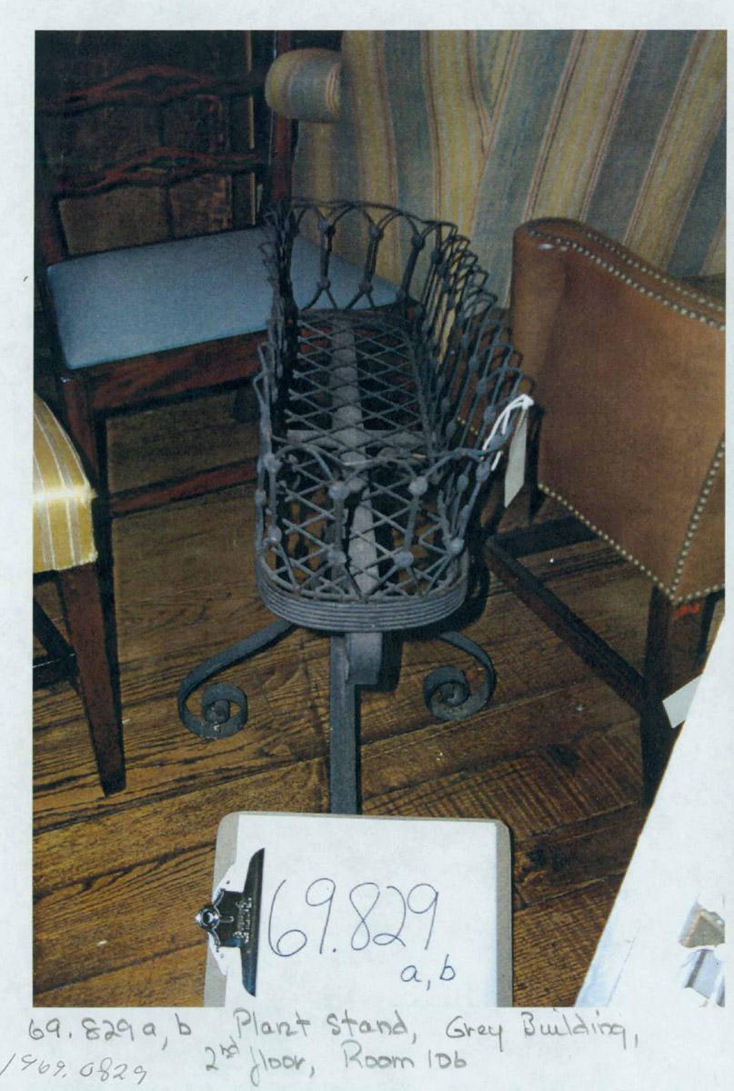1969.0829 A, B Plant stand