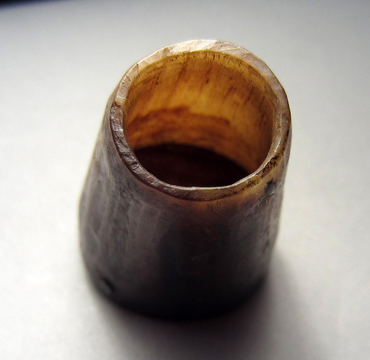 1957.0026.677 Miniature powder horn, Rim