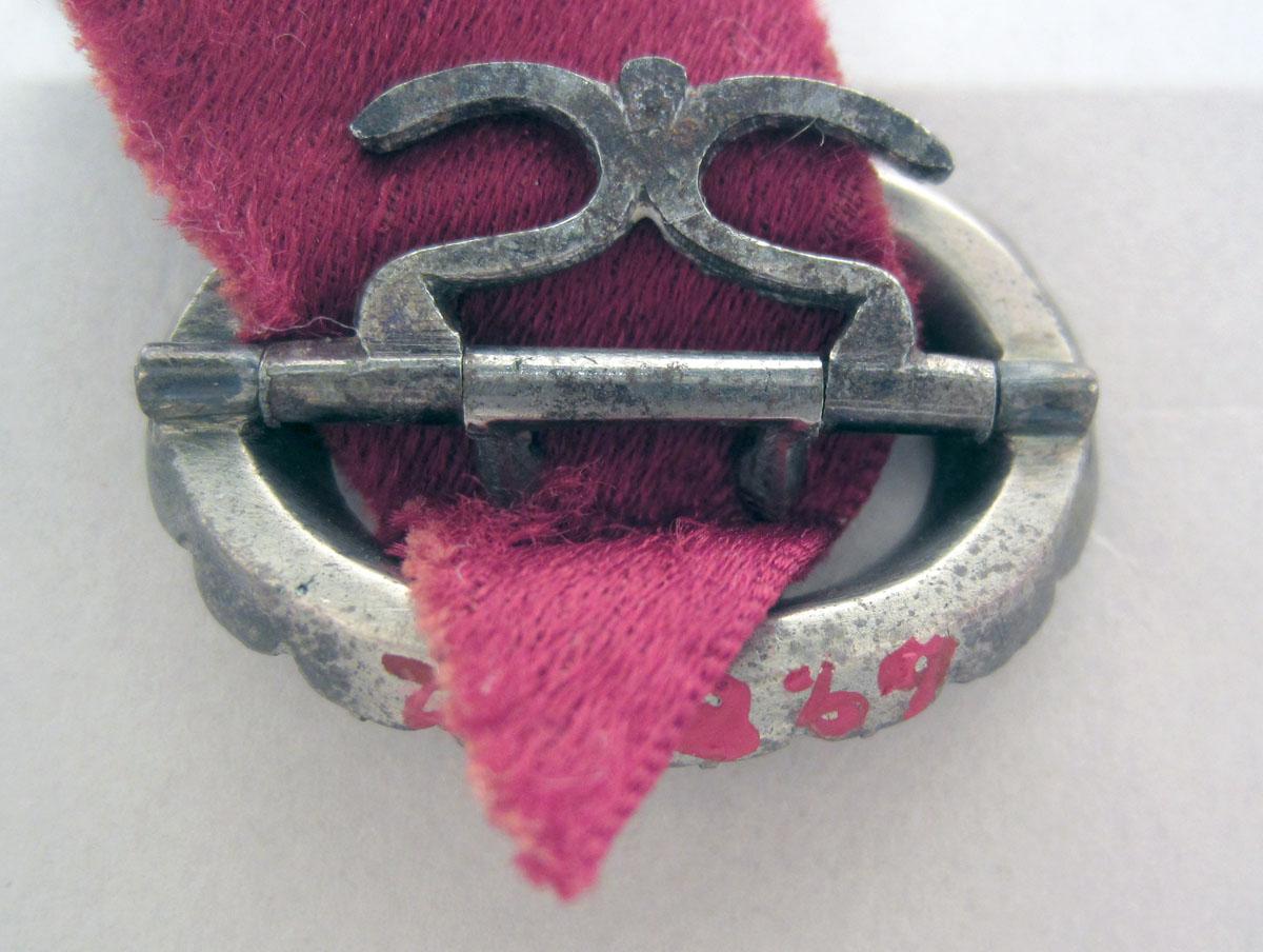 1969.0848.002 Buckle underside