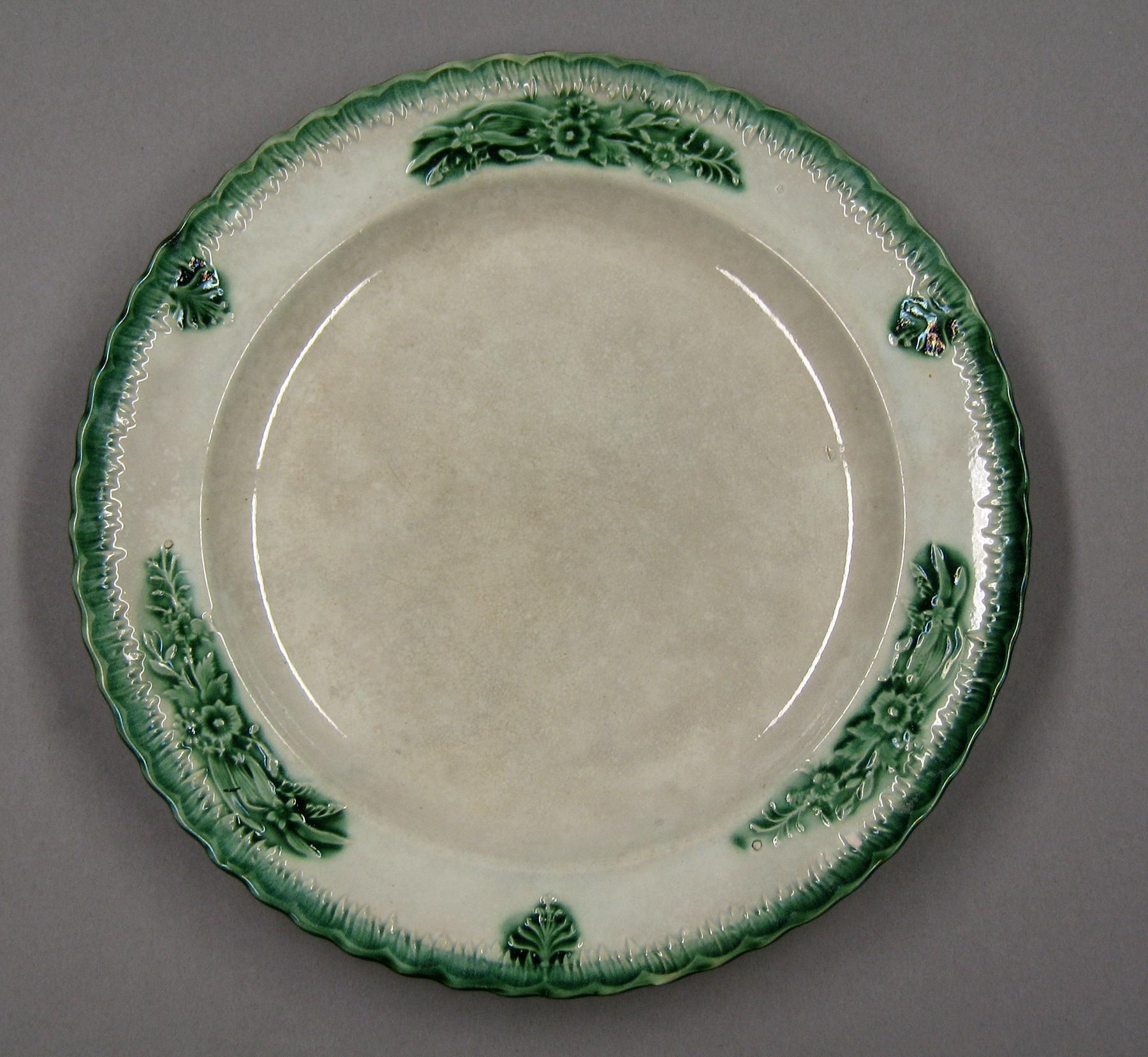 1969.0854.001 Dinner plate