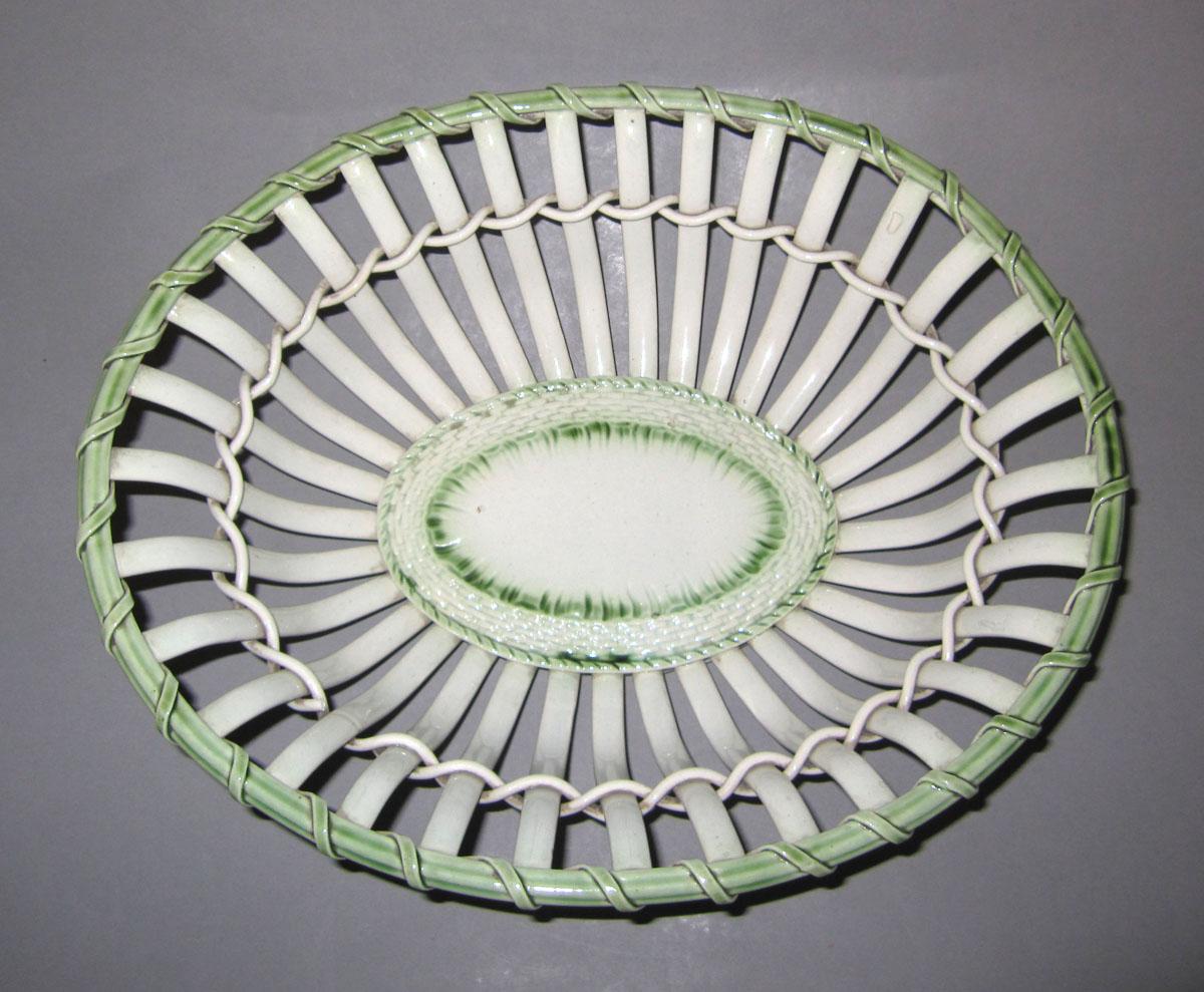 1969.0858.001 A Pearlware basket