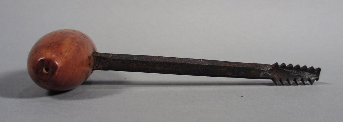 1957.0026.684 Screw tap, side