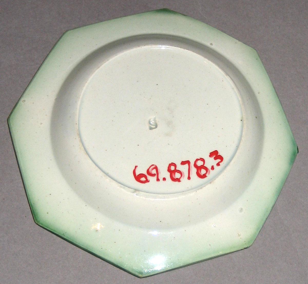 1969.0878.003 Cup plate (underside)