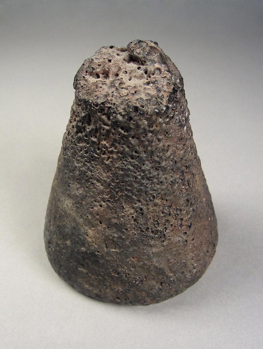 1957.0026.685, Crucible, side 2