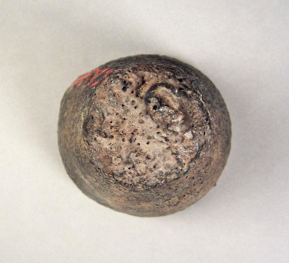 1957.0026.685, Crucible, bottom