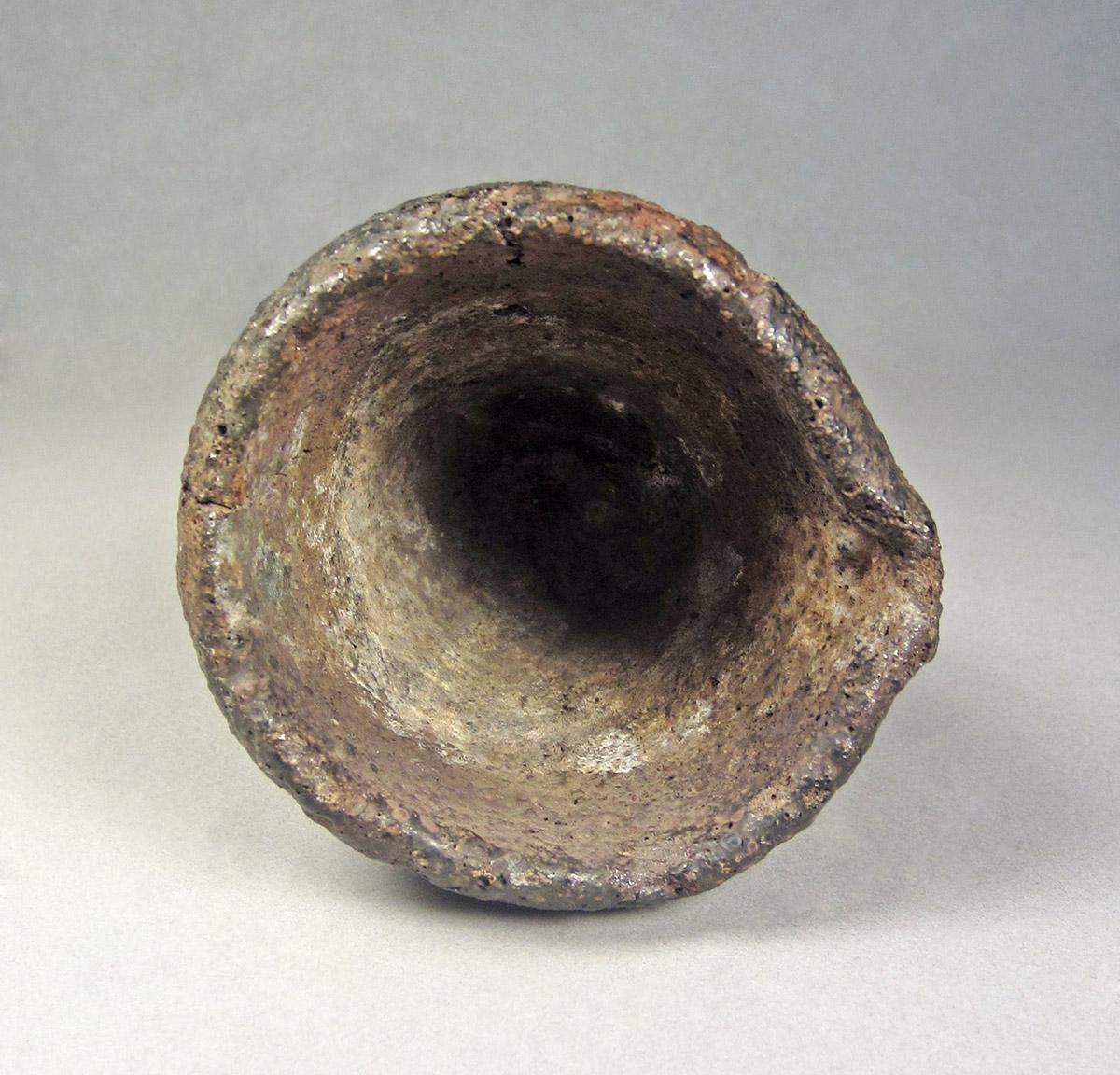 1957.0026.685, Crucible, top