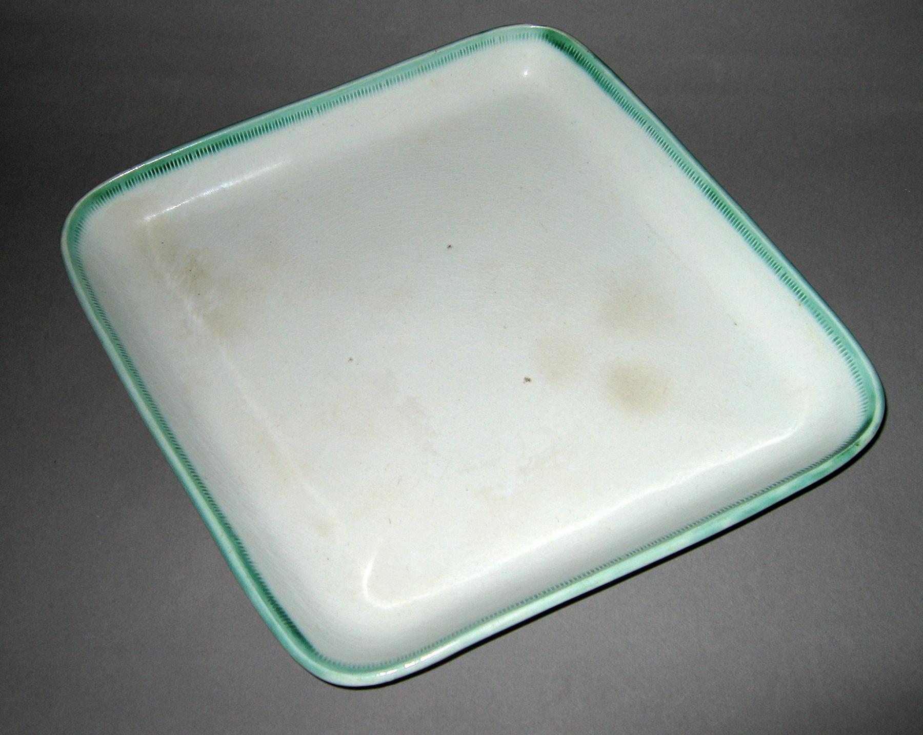 1969.00883.002  Dish