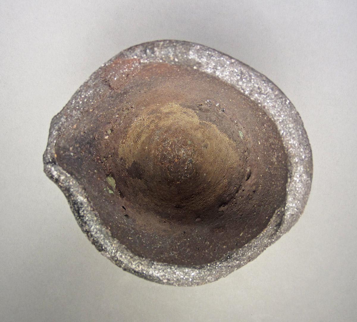 1957.0026.686, Crucible, top