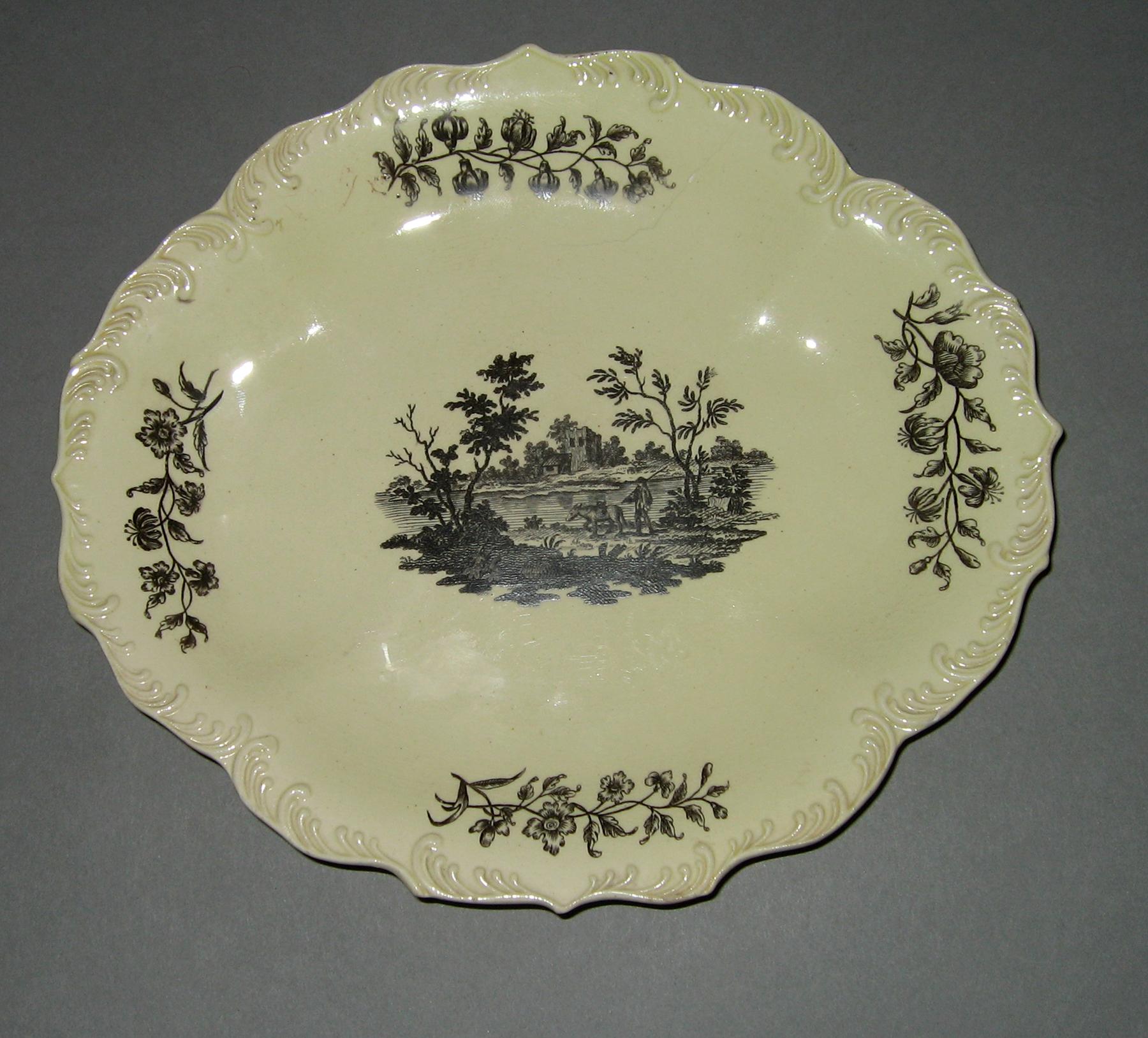 1969.0936.004 Dish