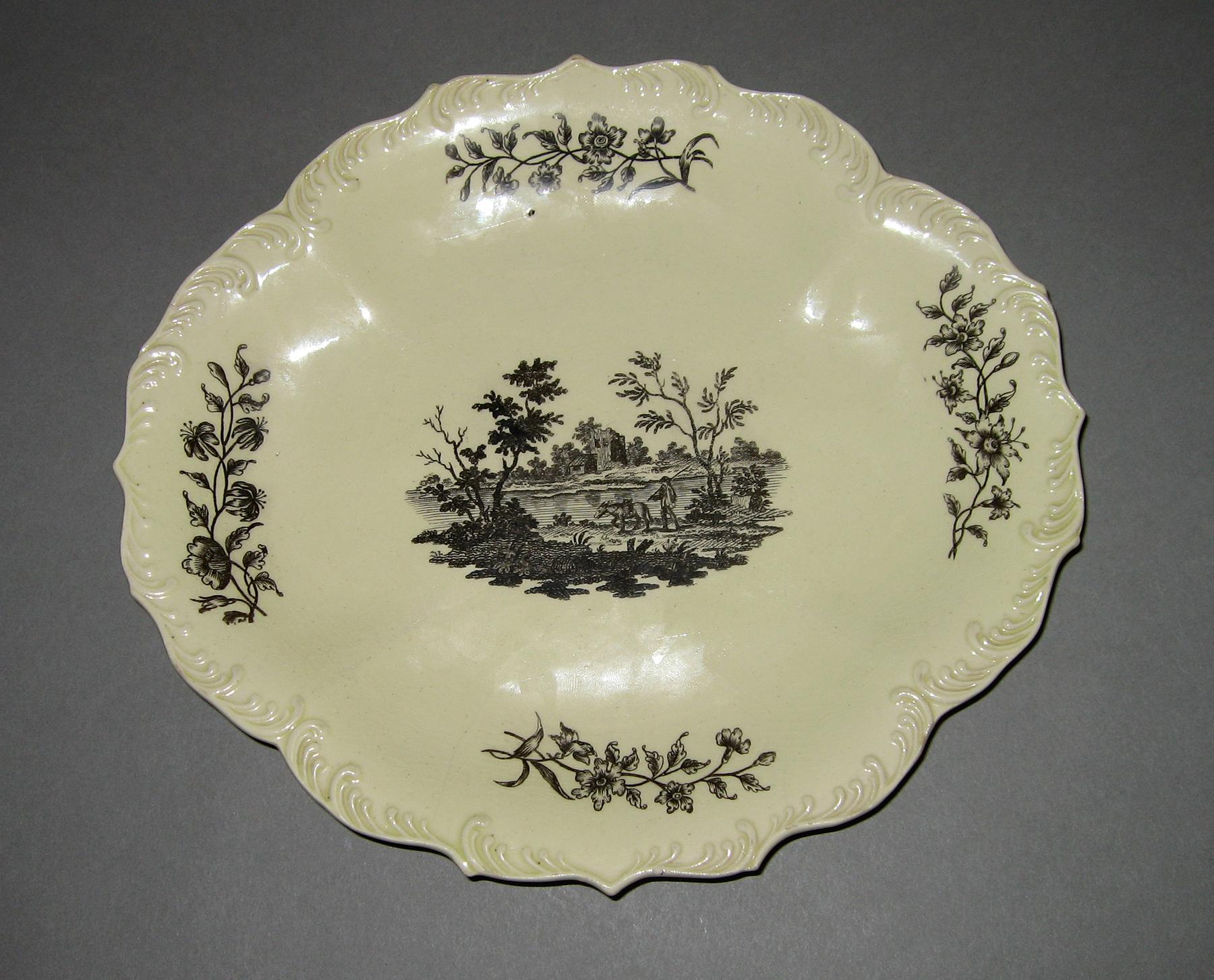 1969.0936.005 Dish