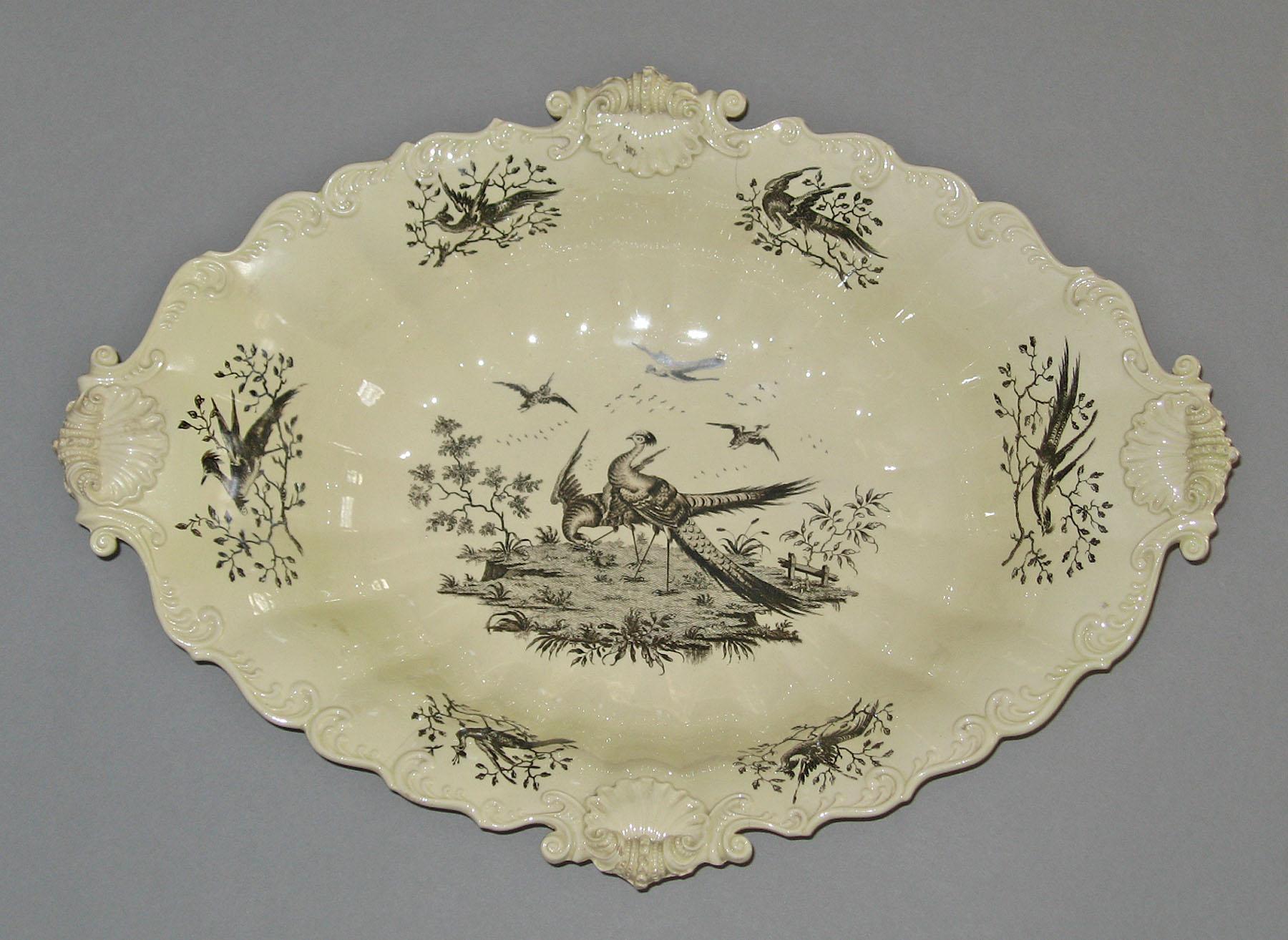 1969.0936.011 Creamware dish