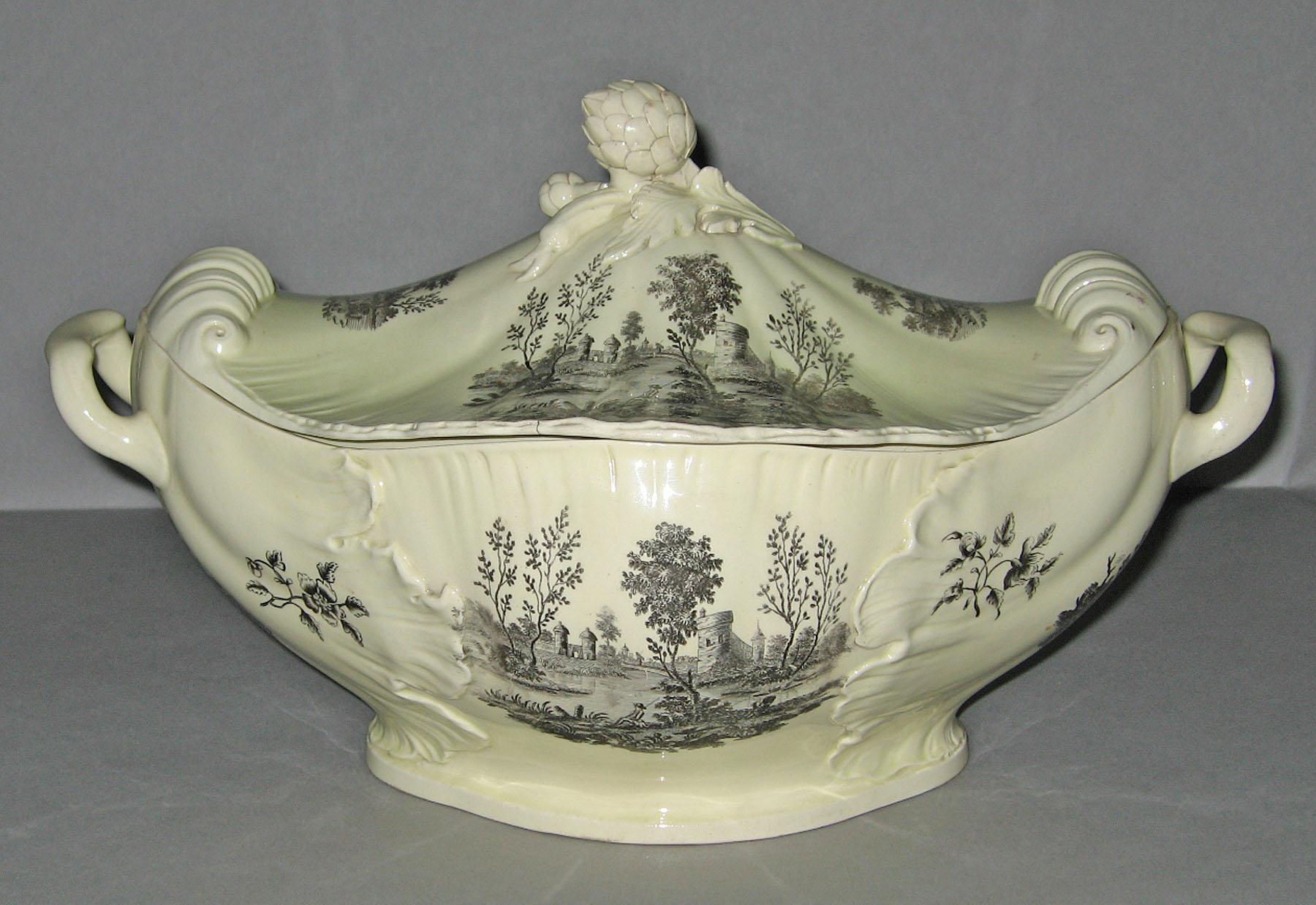 1969.0936.014 A, B Creamware tureen
