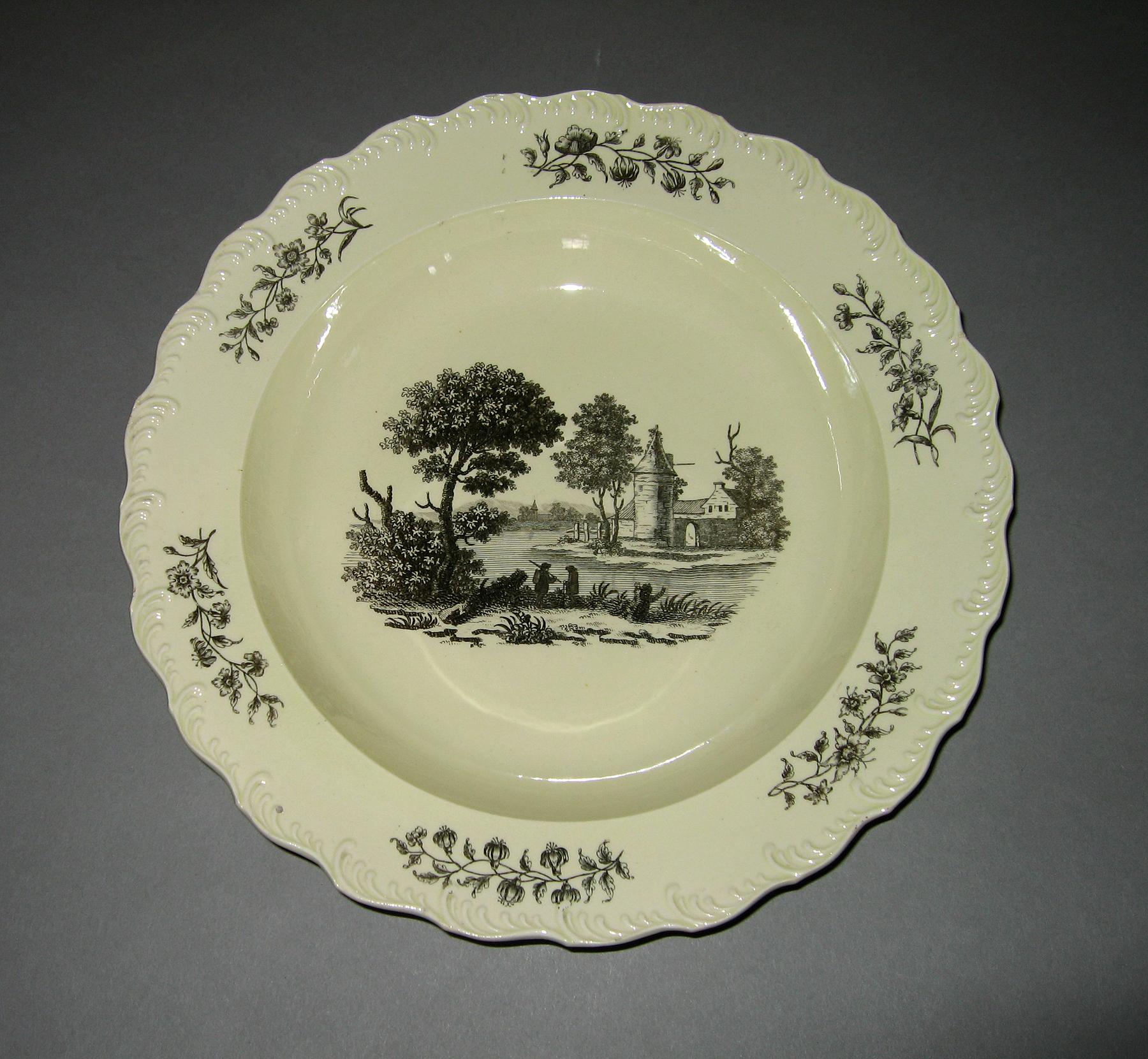 1969.0936.024 Soup plate