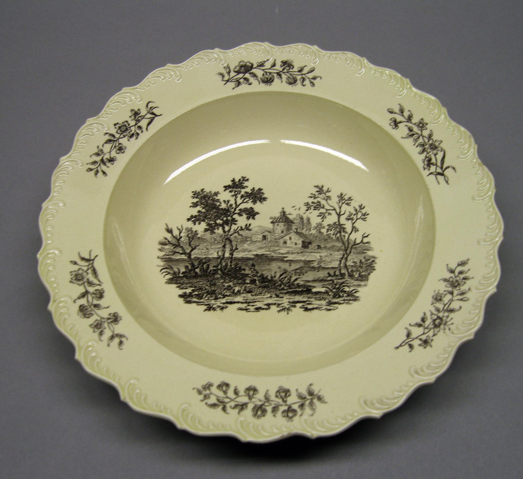 1969.0936.033 Soup plate