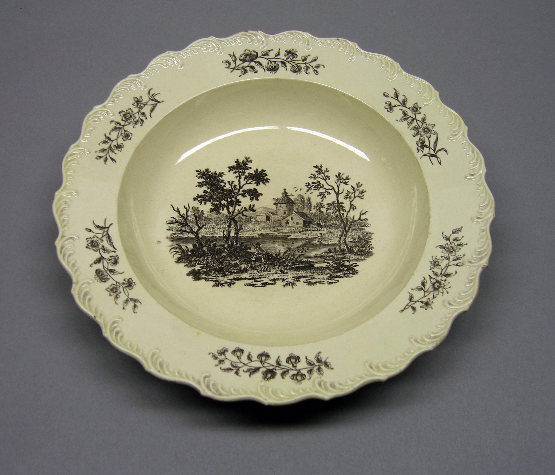 1969.0936.034 Soup plate