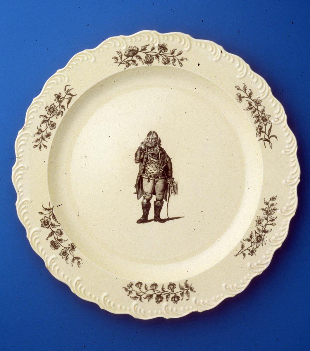 1969.0936.047 Plate, dinner plate