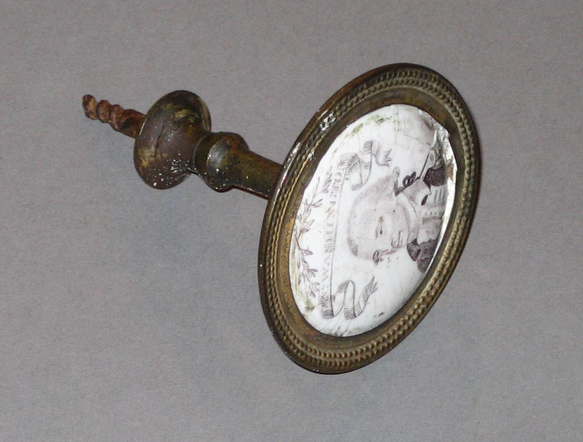1969.0948.001 Cloak pin