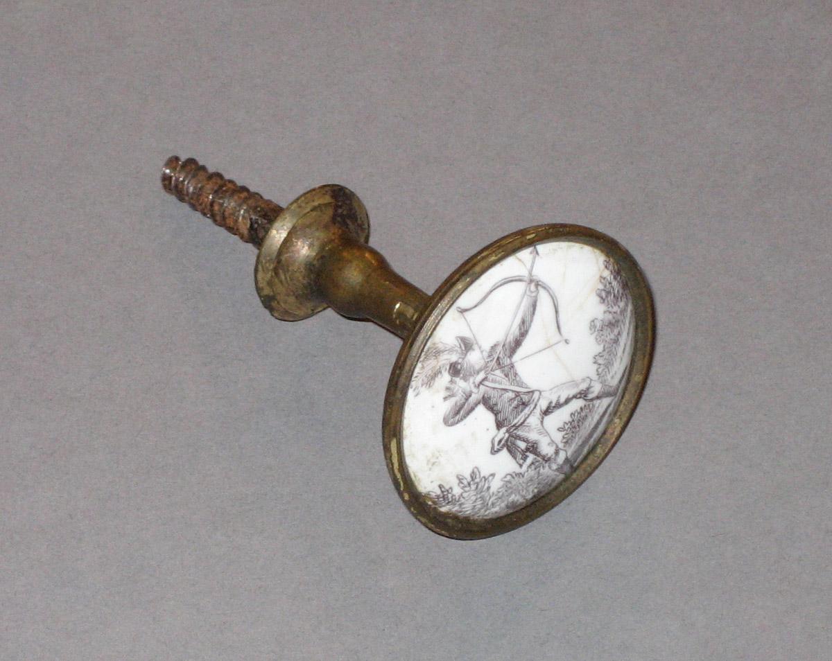1969.0950.001 Cloak pin