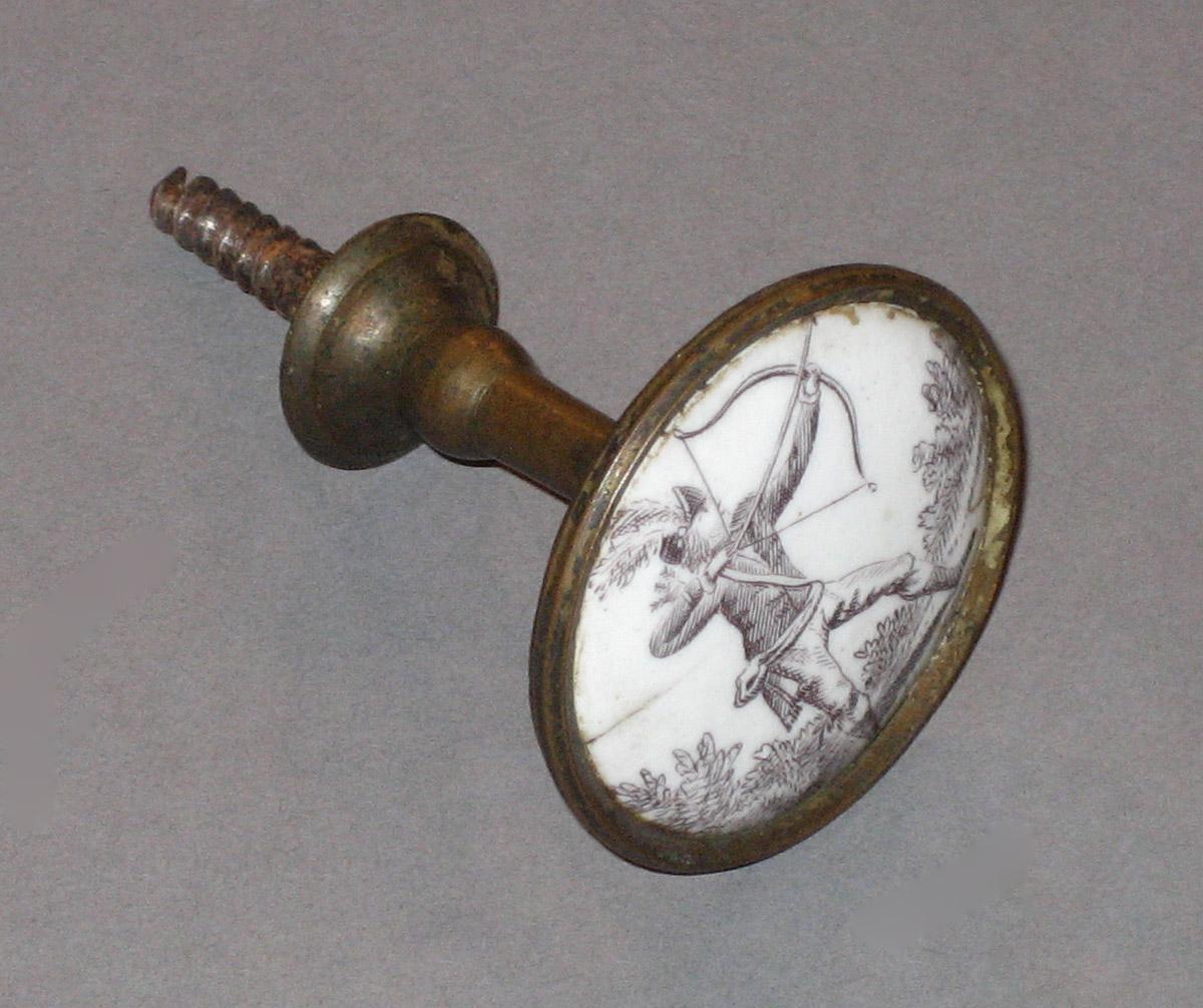 1969.0950.002 Cloak pin